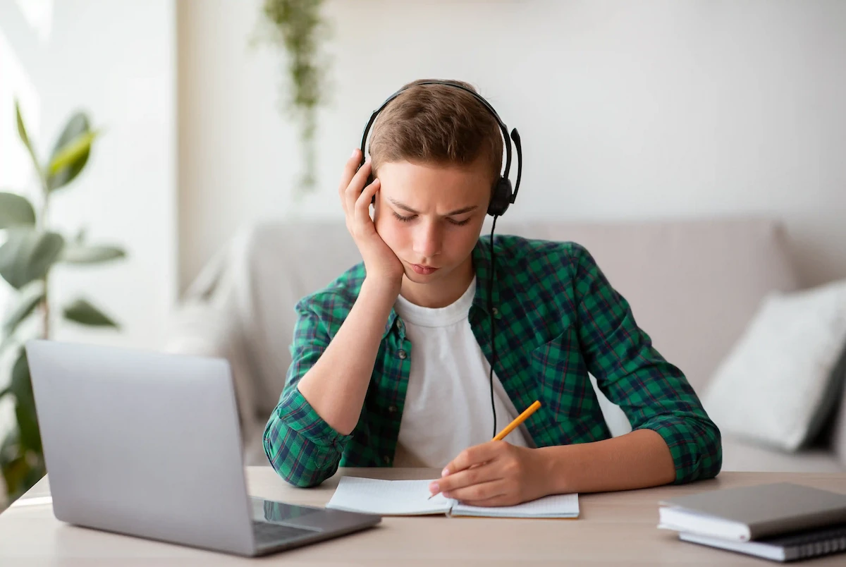 3 Signs of ADHD and How To Manage Them