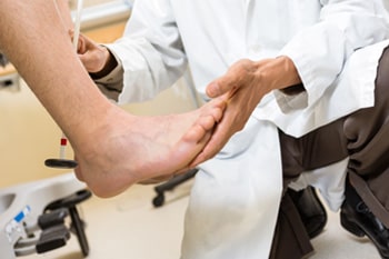 How Does a Podiatrist Treat Arthritis?